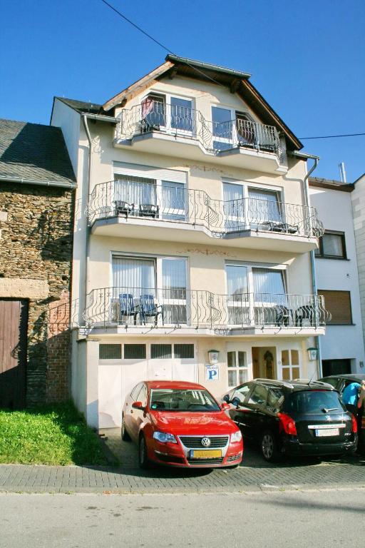 Hotel Restaurant Moselblick Wintrich Exterior foto